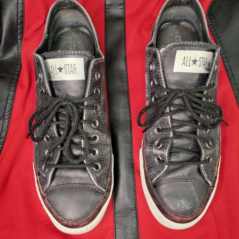 Converse, Rugged, Black leather, low top sneaker, size 9 M